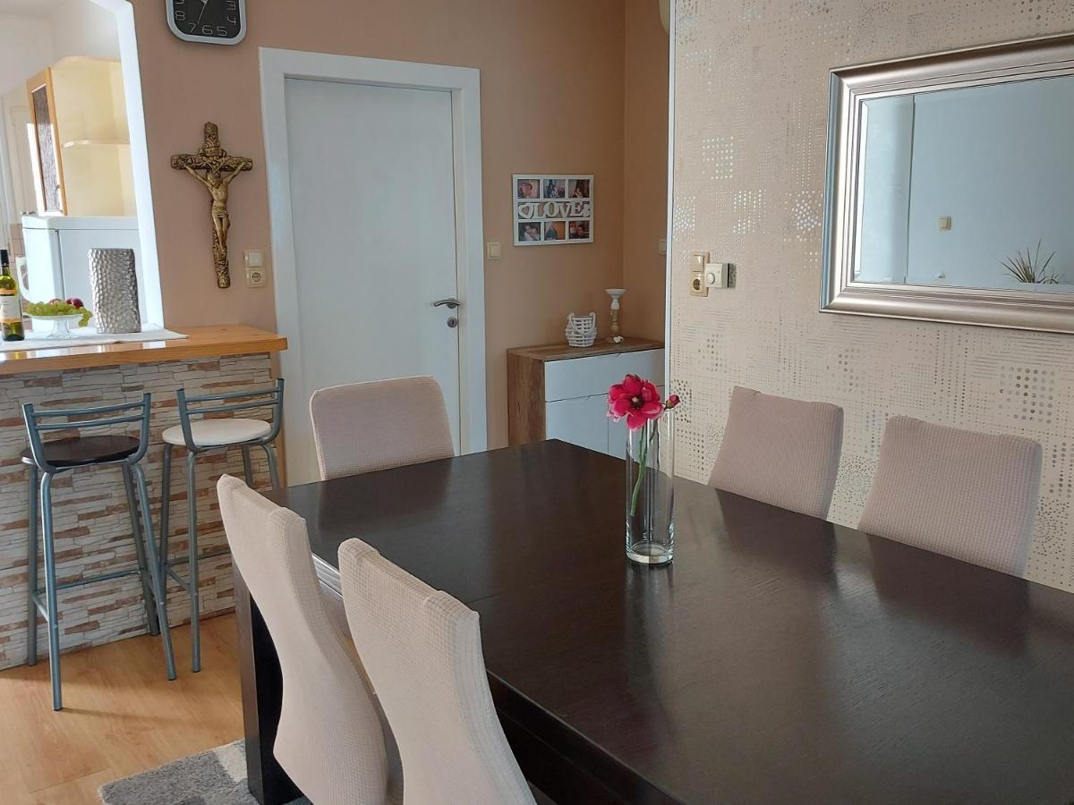 Apartman Larisa Apartment Kampor Luaran gambar