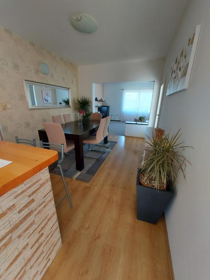 Apartman Larisa Apartment Kampor Luaran gambar