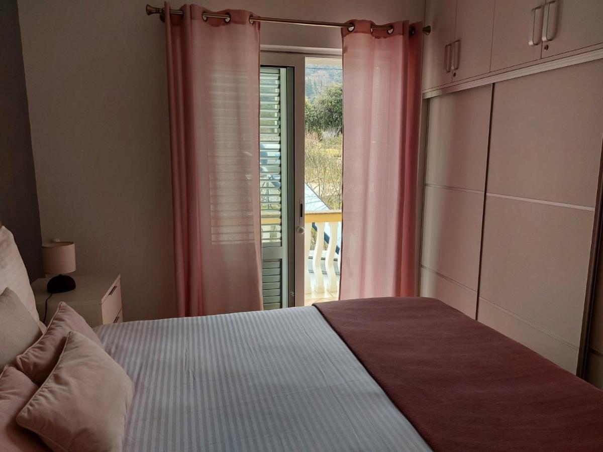 Apartman Larisa Apartment Kampor Luaran gambar